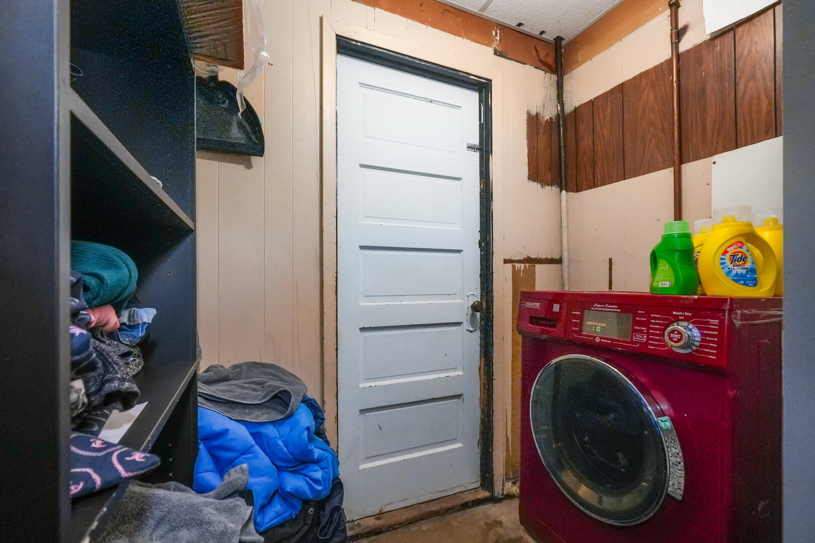 208 Frank Avenue, Joliet, IL 60435