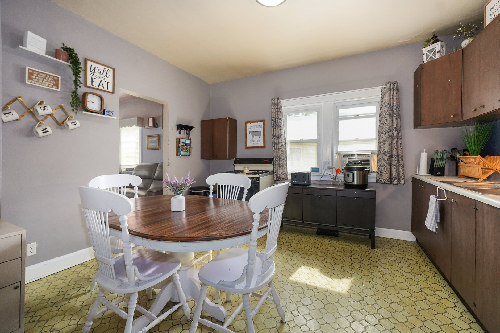 208 Frank Avenue, Joliet, IL 60435