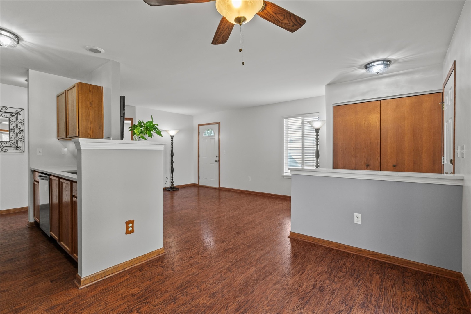 569 Scott Lane, Romeoville, IL 60446