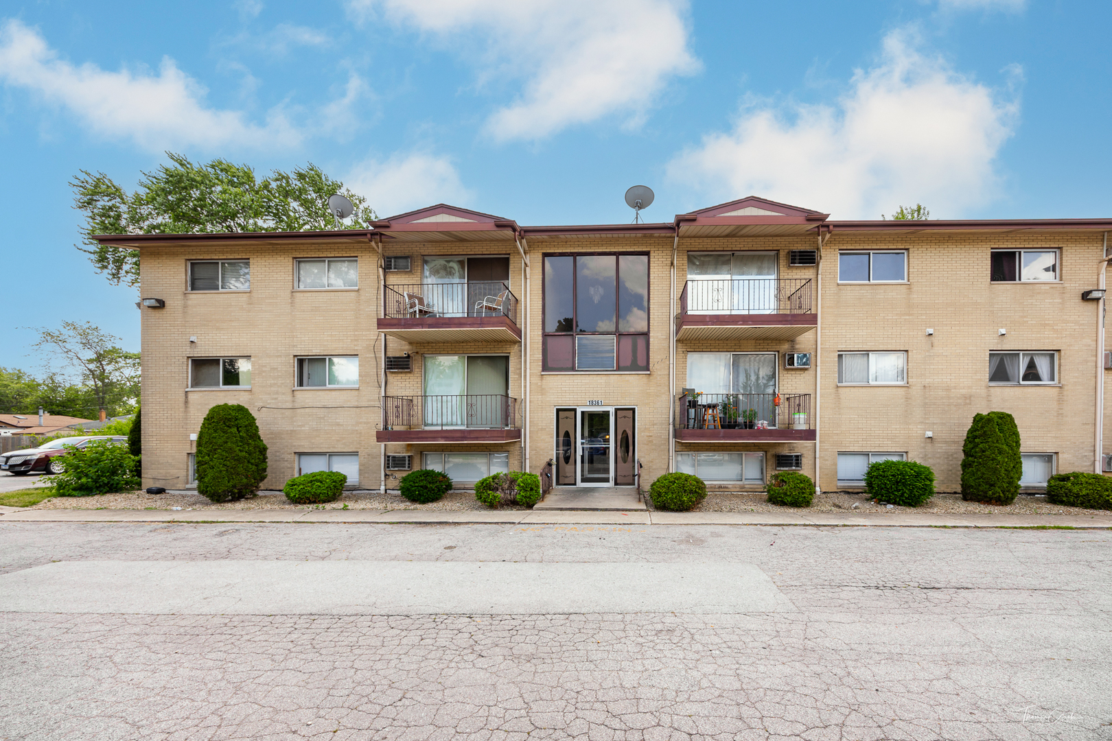 18361 Glen Oak Avenue #1E, Lansing, IL 60438