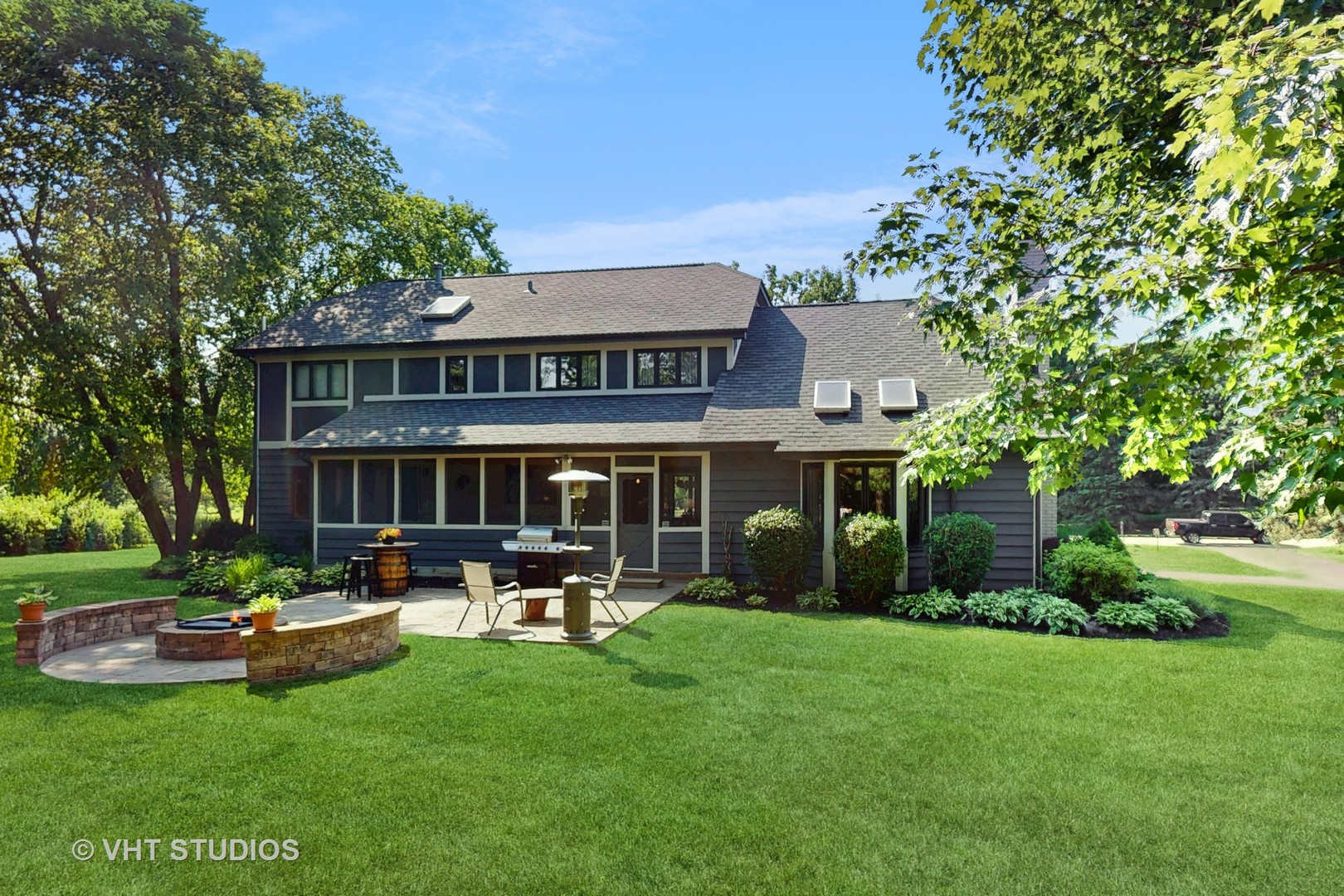 5N579 Leola Lane, St. Charles, IL 60175