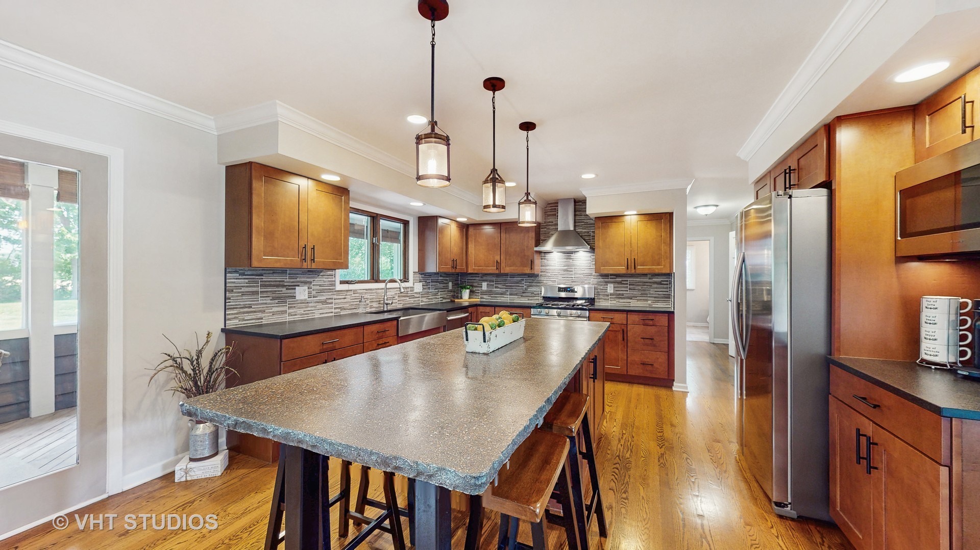 5N579 Leola Lane, St. Charles, IL 60175