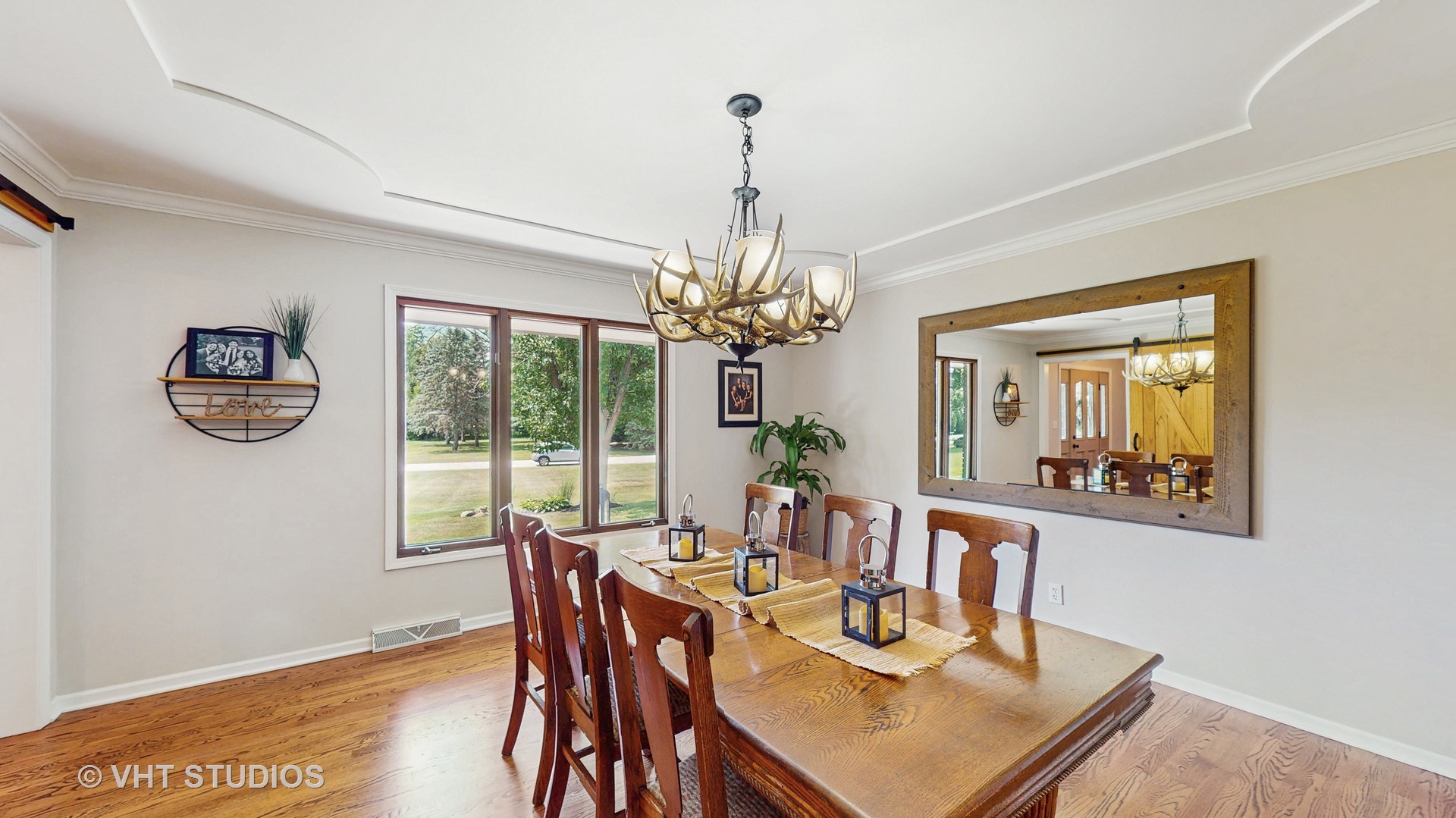 5N579 Leola Lane, St. Charles, IL 60175