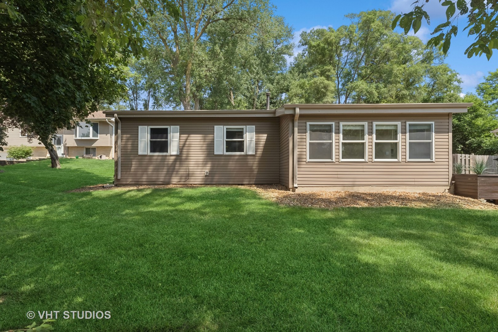 35083 N Sheridan Drive, Ingleside, IL 60041