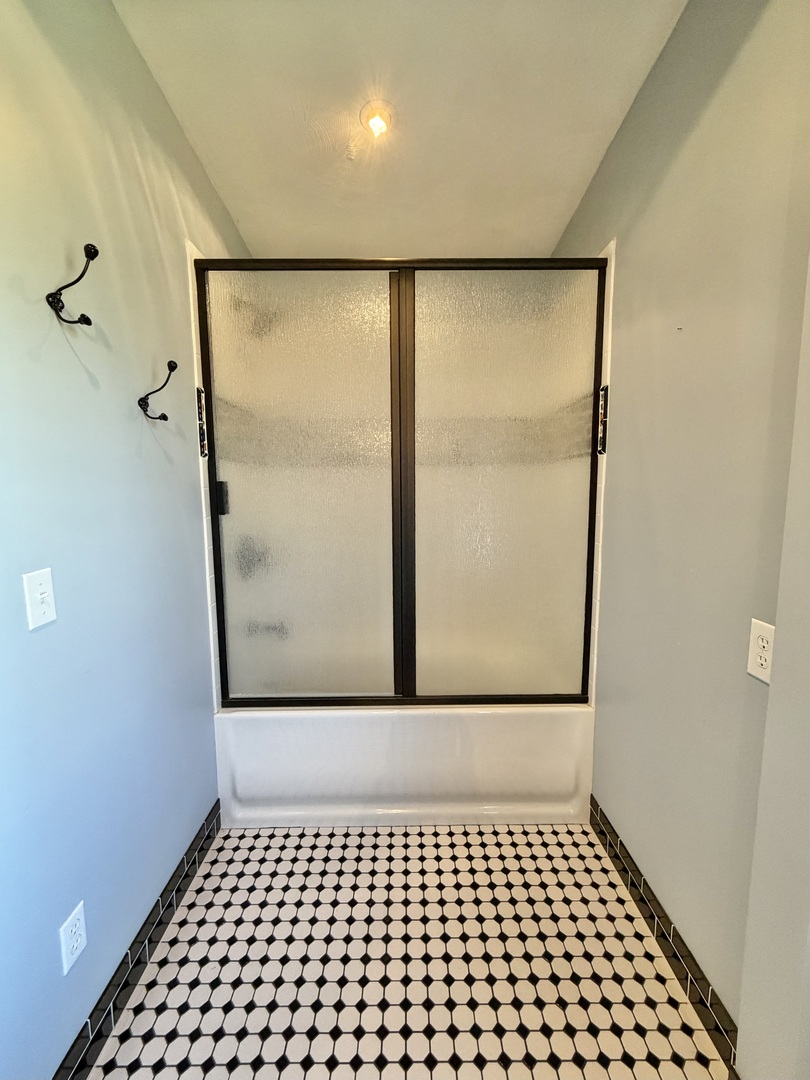 14373 N 1700 East Road, Pontiac, IL 61764