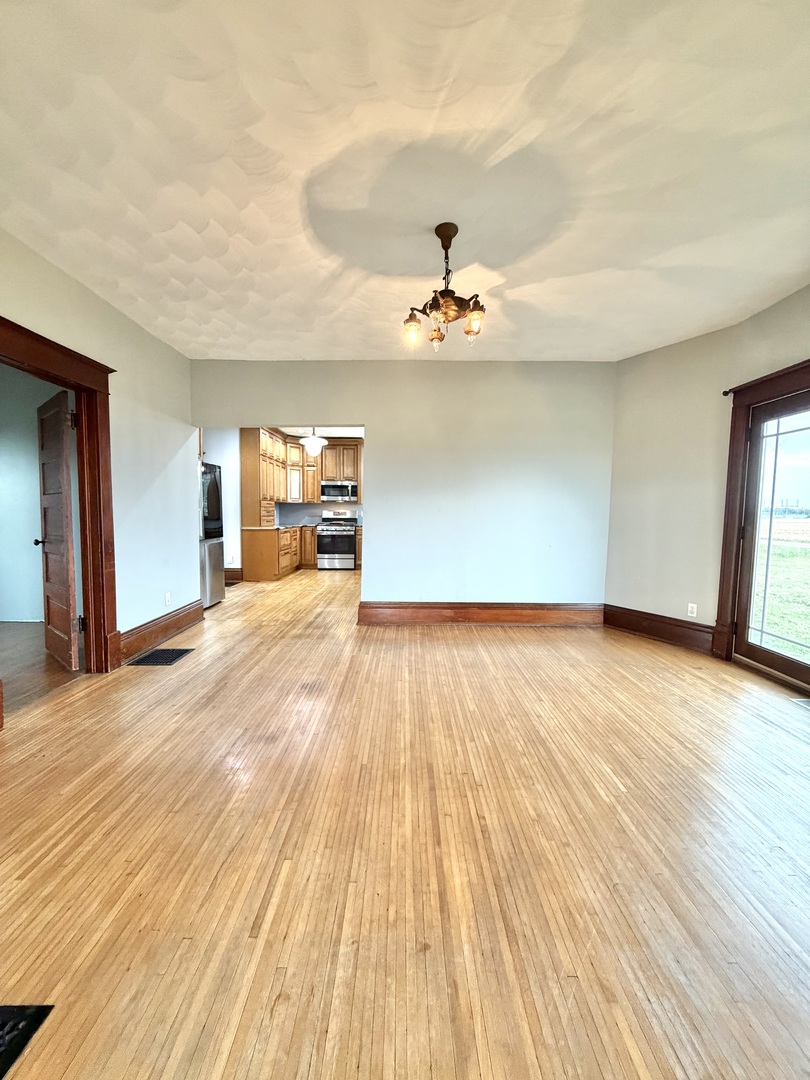 14373 N 1700 East Road, Pontiac, IL 61764