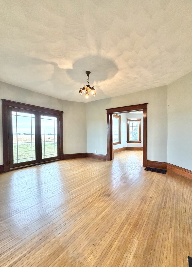 14373 N 1700 East Road, Pontiac, IL 61764