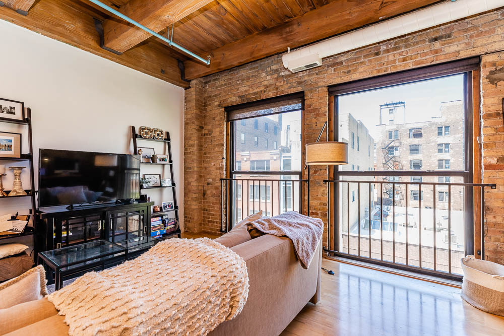 225 W HURON Street #506, Chicago, IL 60654