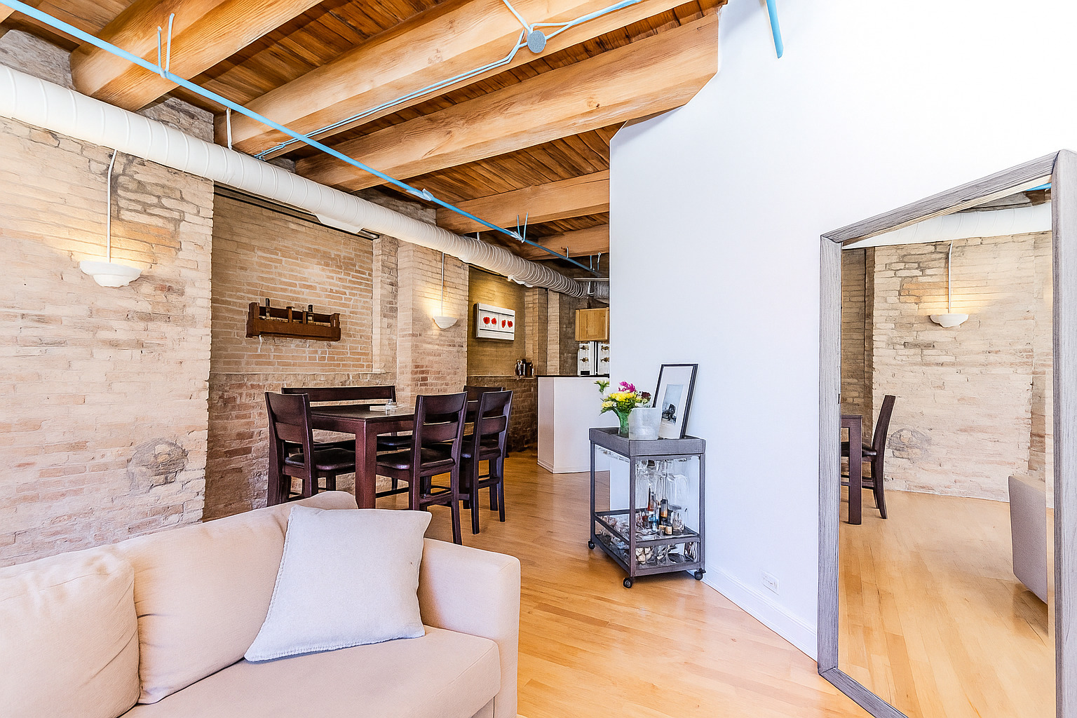 225 W HURON Street #506, Chicago, IL 60654