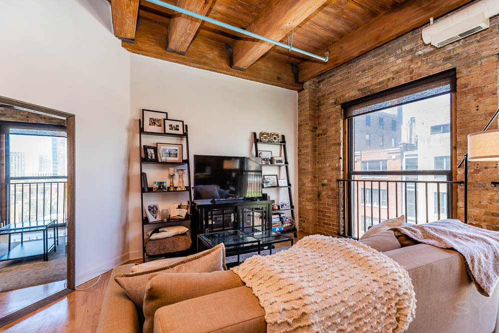 225 W HURON Street #506, Chicago, IL 60654
