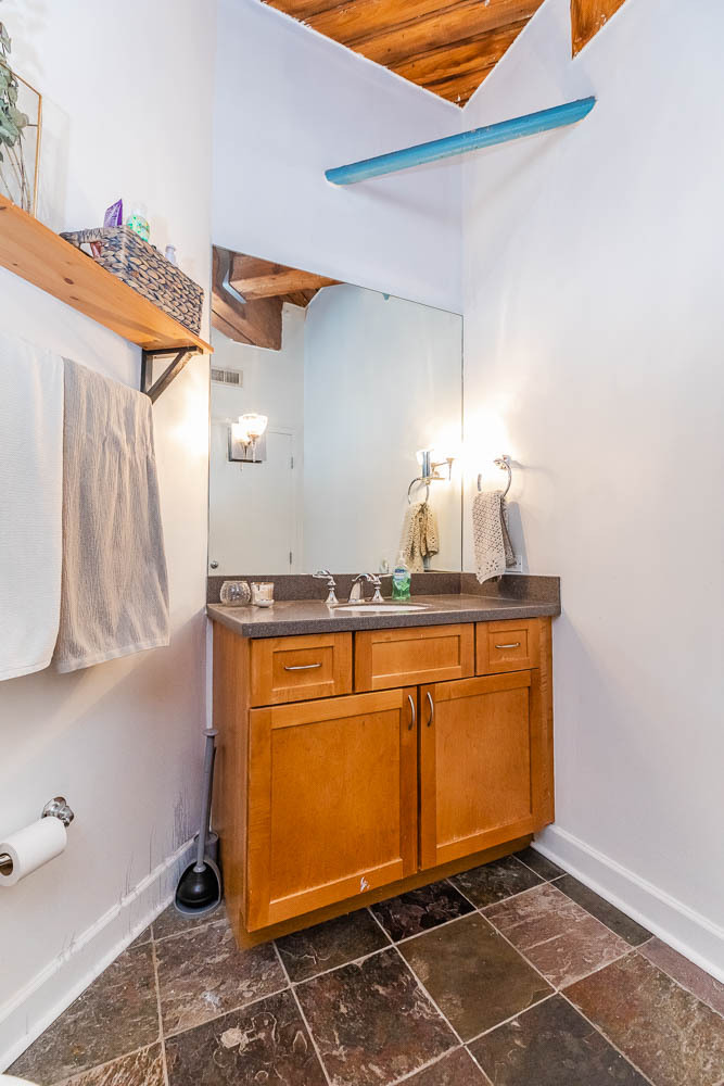 225 W HURON Street #506, Chicago, IL 60654