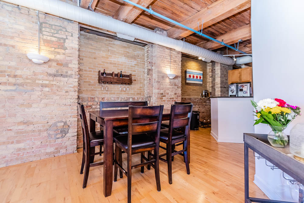 225 W HURON Street #506, Chicago, IL 60654