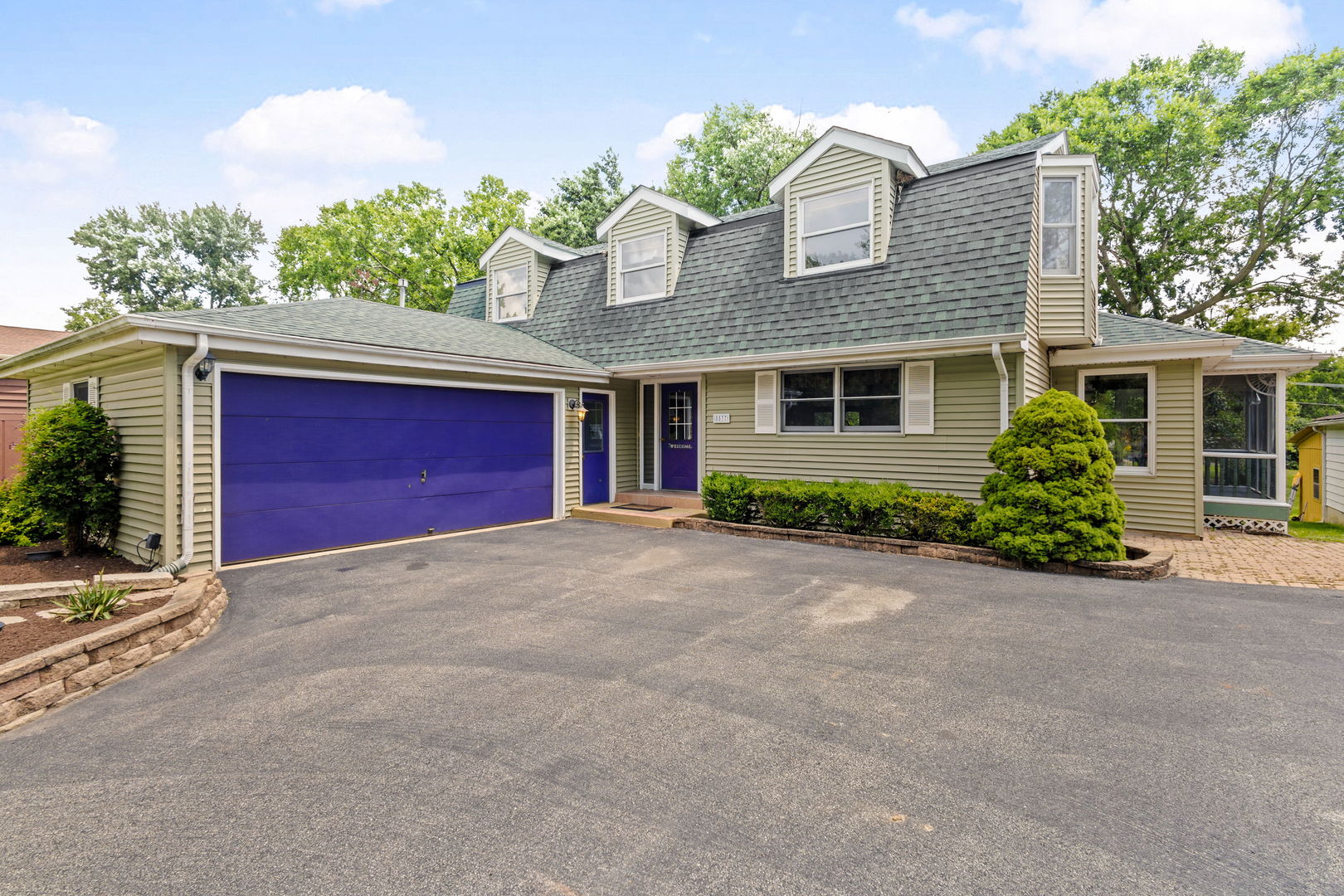 5537 Pershing Avenue, Downers Grove, IL 60516