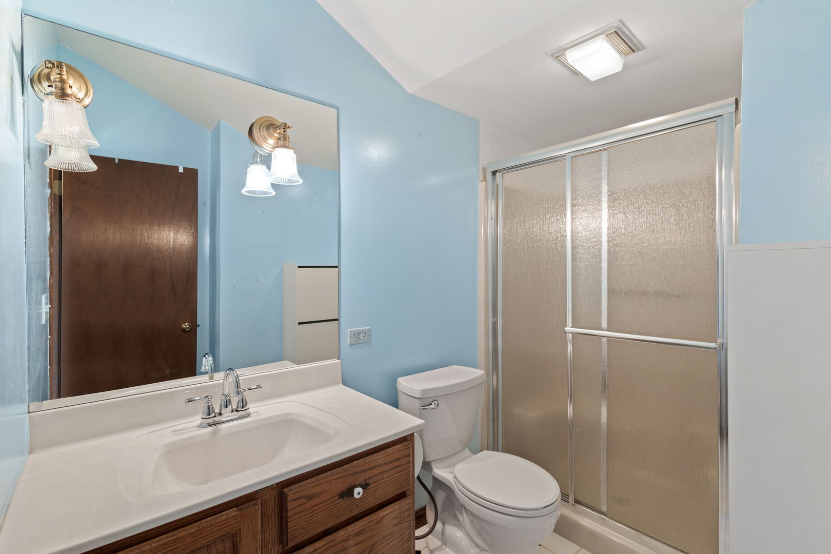 5537 Pershing Avenue, Downers Grove, IL 60516