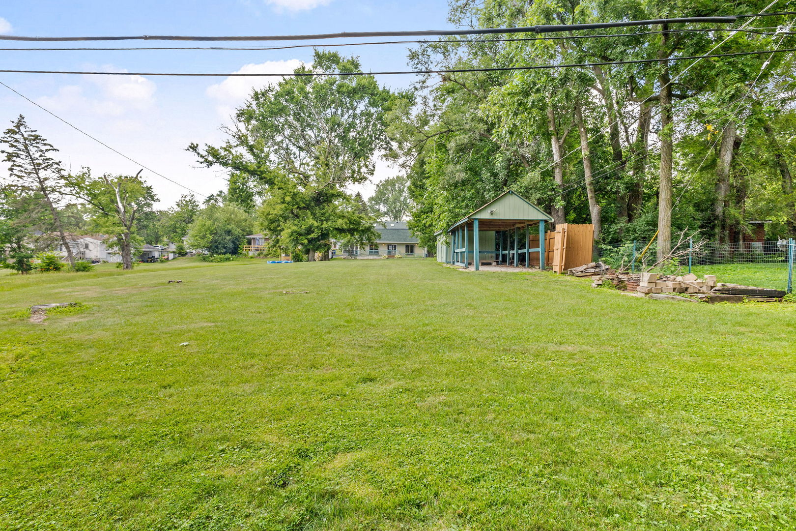 5537 Pershing Avenue, Downers Grove, IL 60516