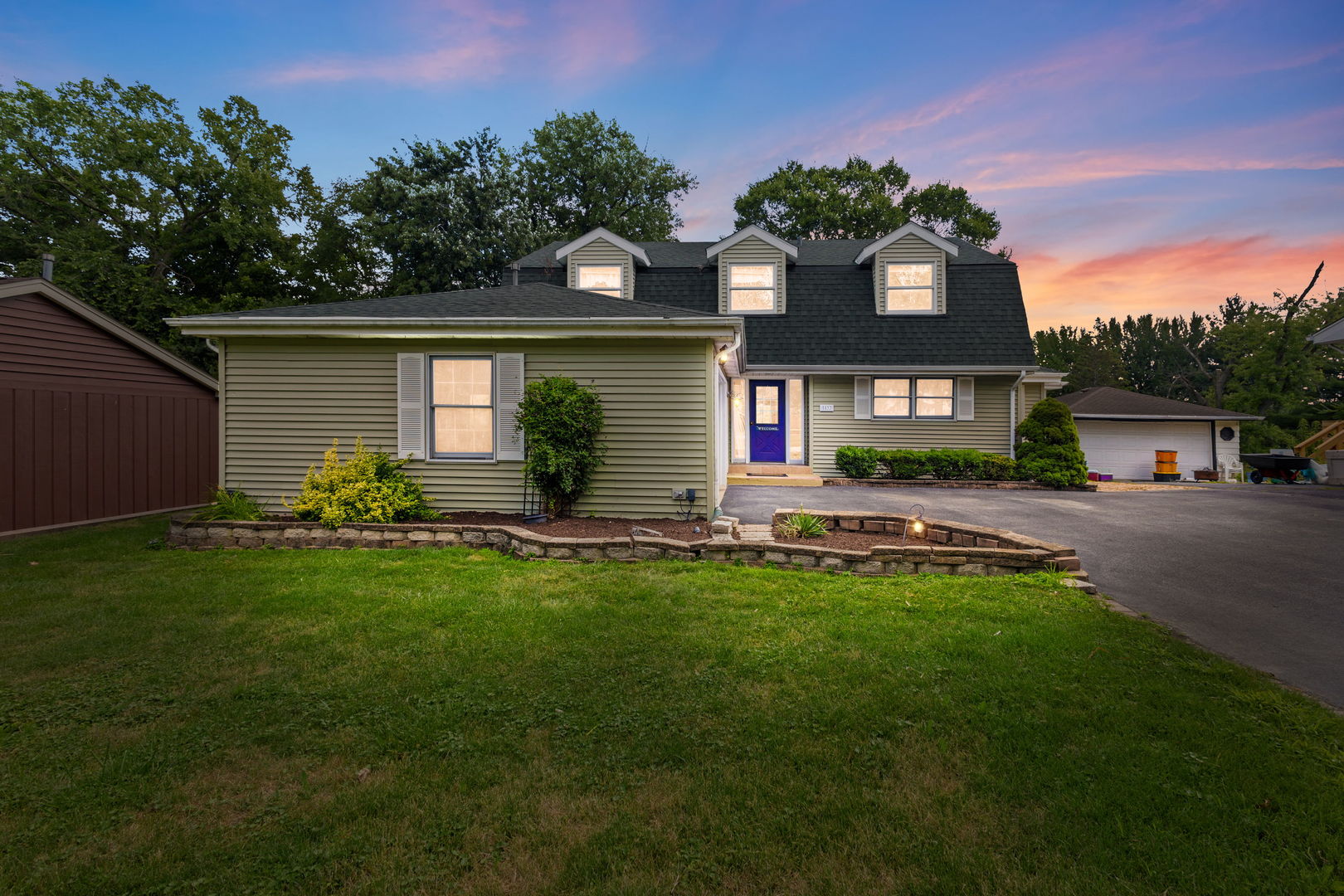 5537 Pershing Avenue, Downers Grove, IL 60516