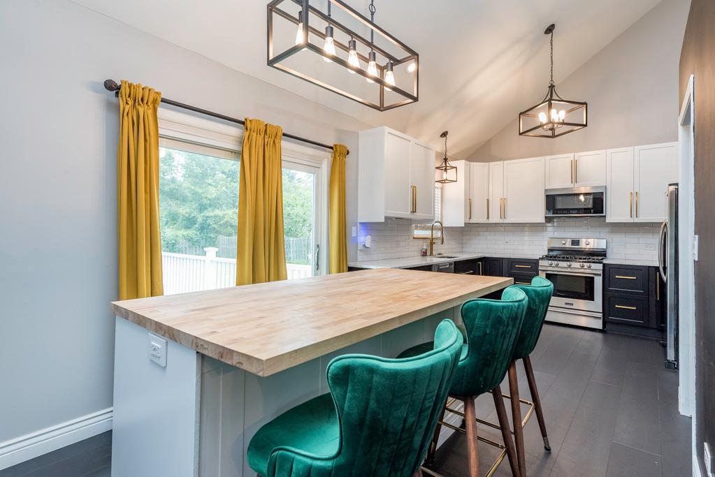 2027 Dawn Lane, Zion, IL 60099