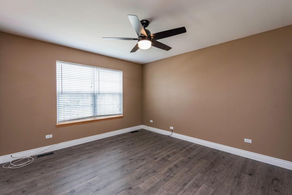 2027 Dawn Lane, Zion, IL 60099