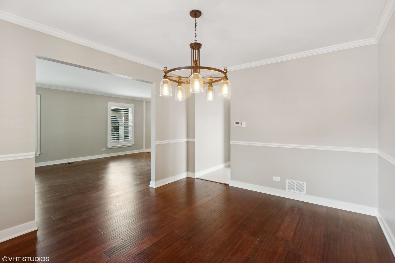 1525 CHICKASAW Drive, Naperville, IL 60563