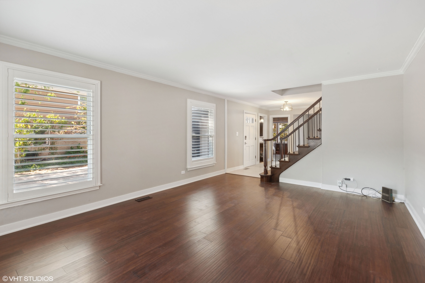 1525 CHICKASAW Drive, Naperville, IL 60563