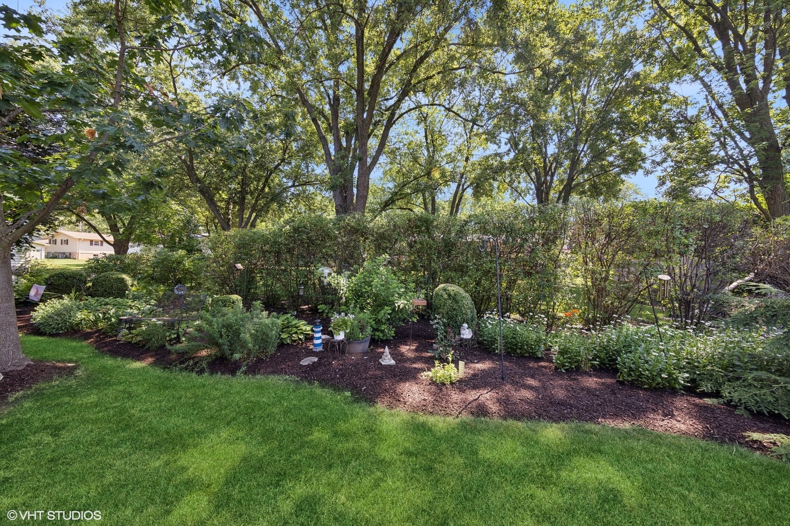 6901 Meadowcrest Drive, Downers Grove, IL 60516
