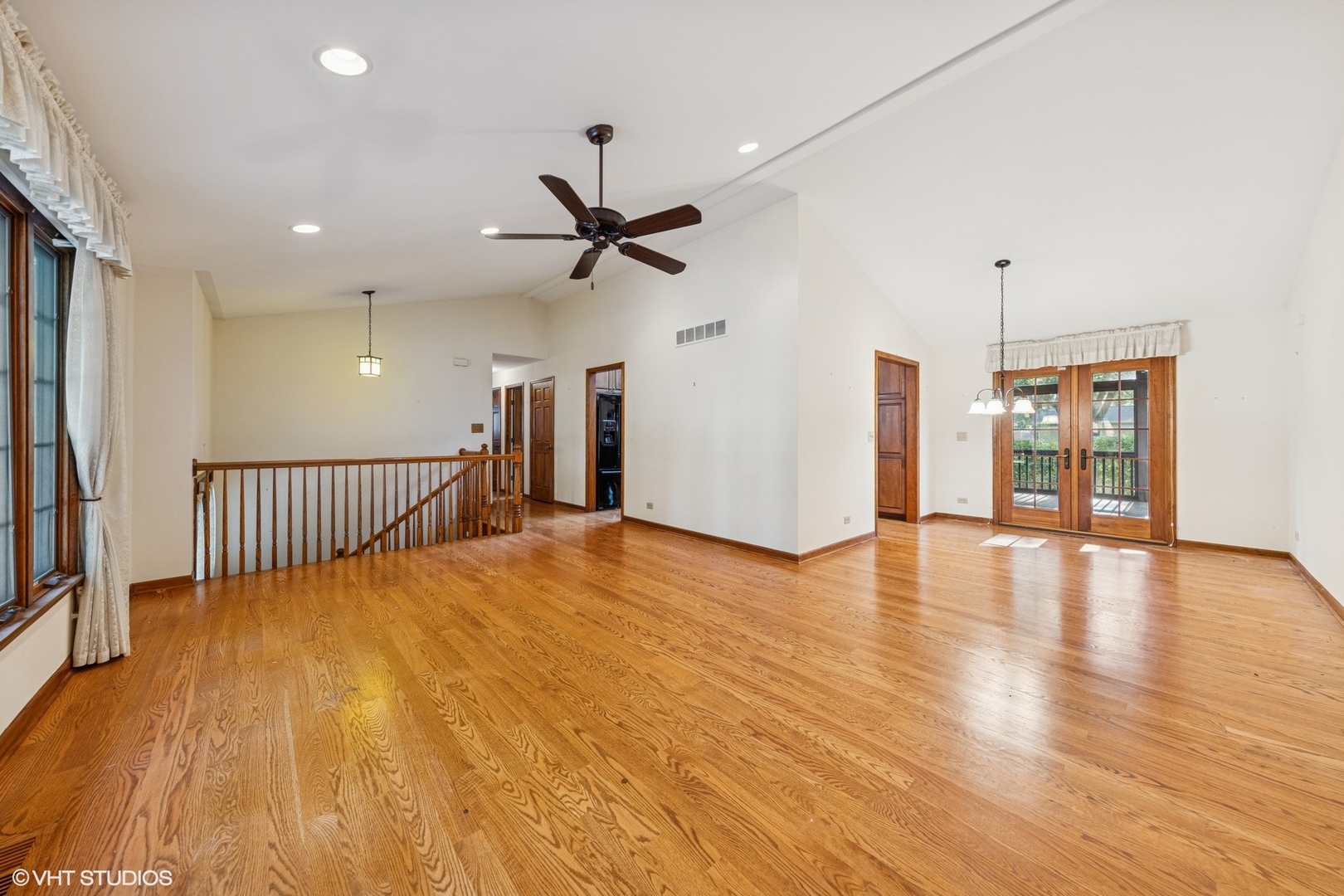 6901 Meadowcrest Drive, Downers Grove, IL 60516
