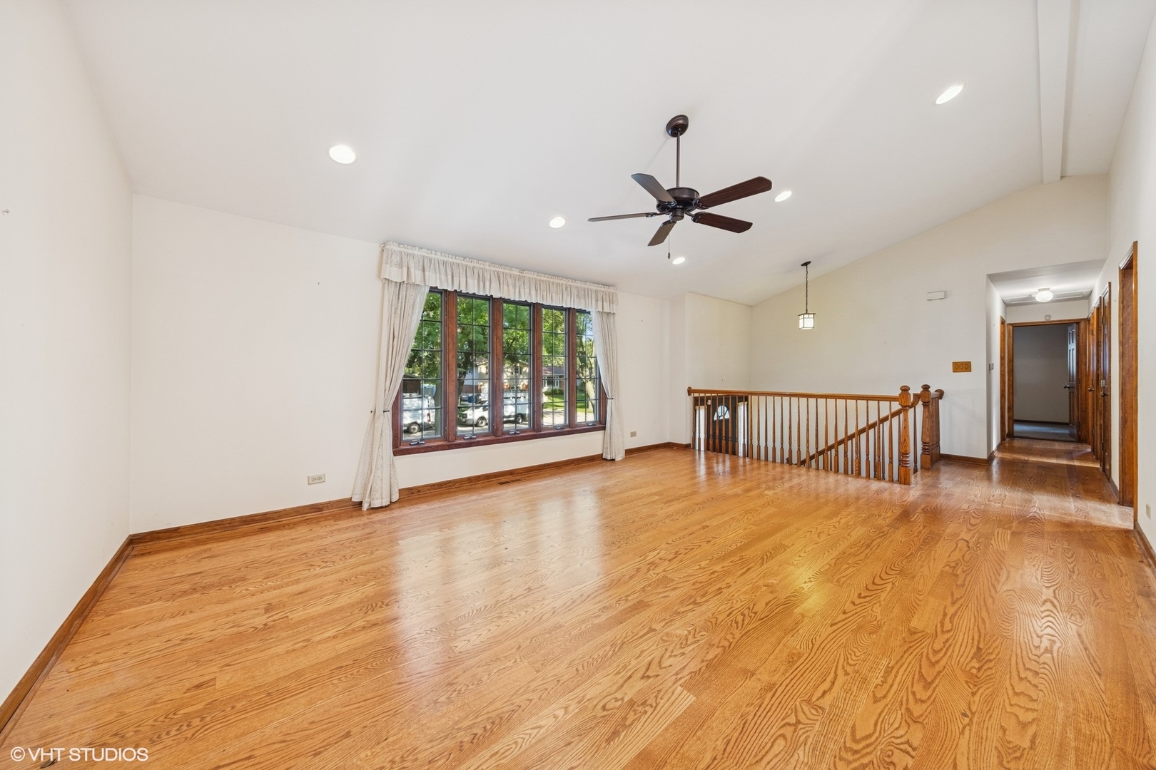 6901 Meadowcrest Drive, Downers Grove, IL 60516