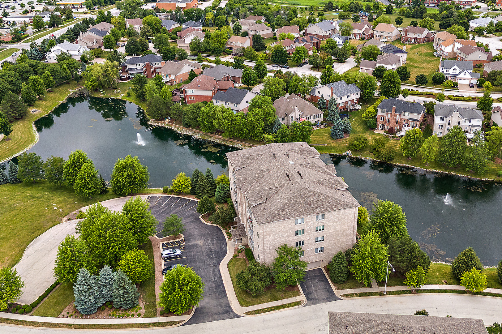 11110 Waters Edge Drive #2A, Orland Park, IL 60467