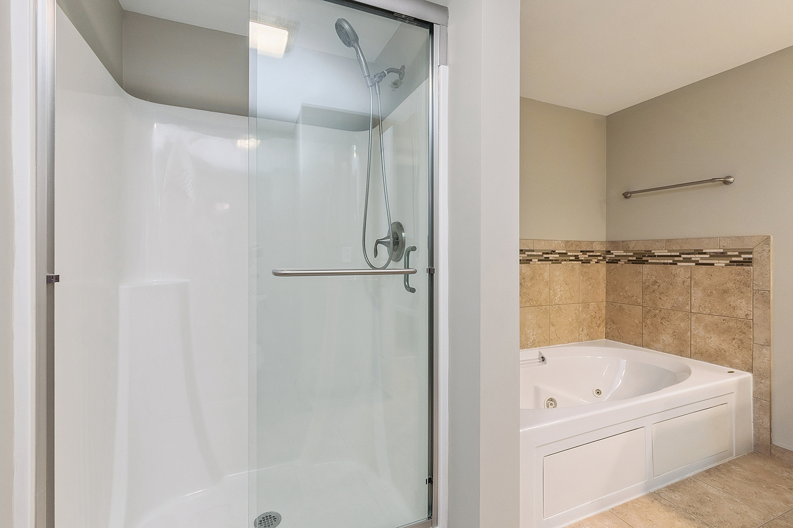 11110 Waters Edge Drive #2A, Orland Park, IL 60467