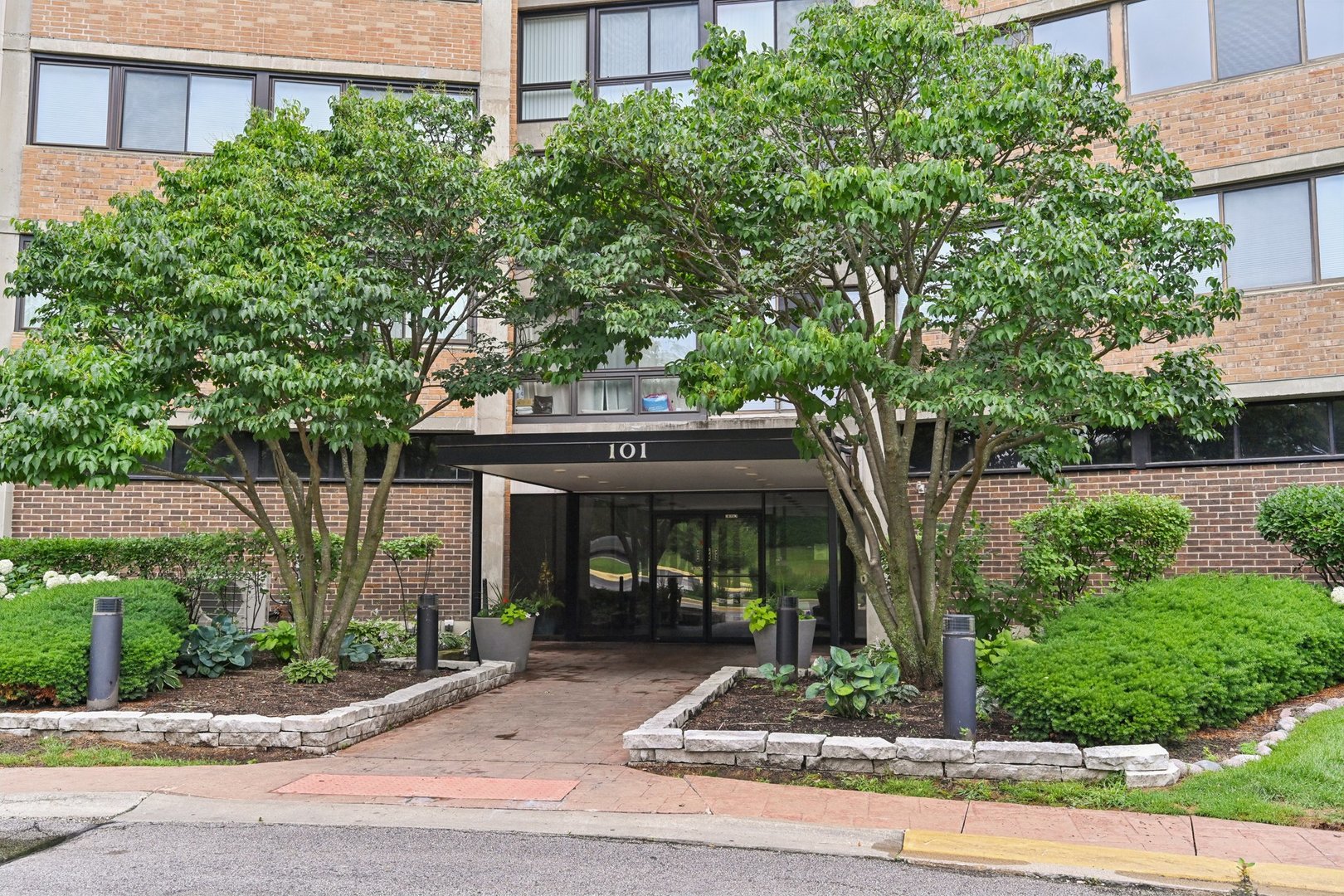 101 Bar Harbour Road #5N, Schaumburg, IL 60193