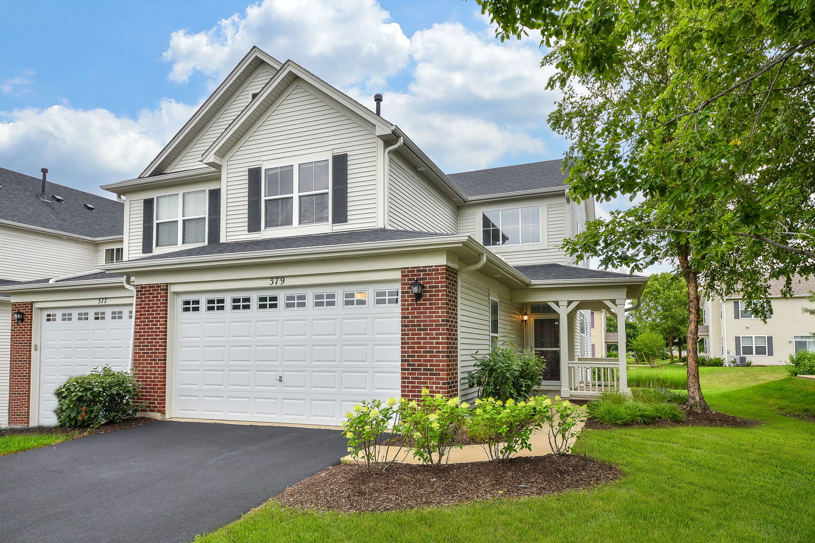 379 MCGRATH Drive, Oswego, IL 60543