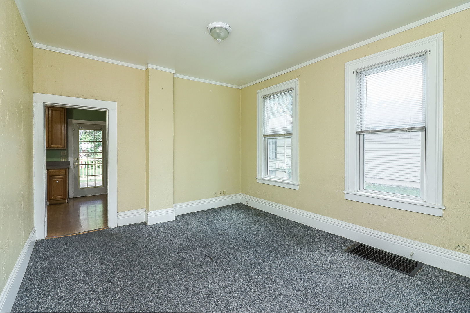 528 5th Street, Aurora, IL 60505