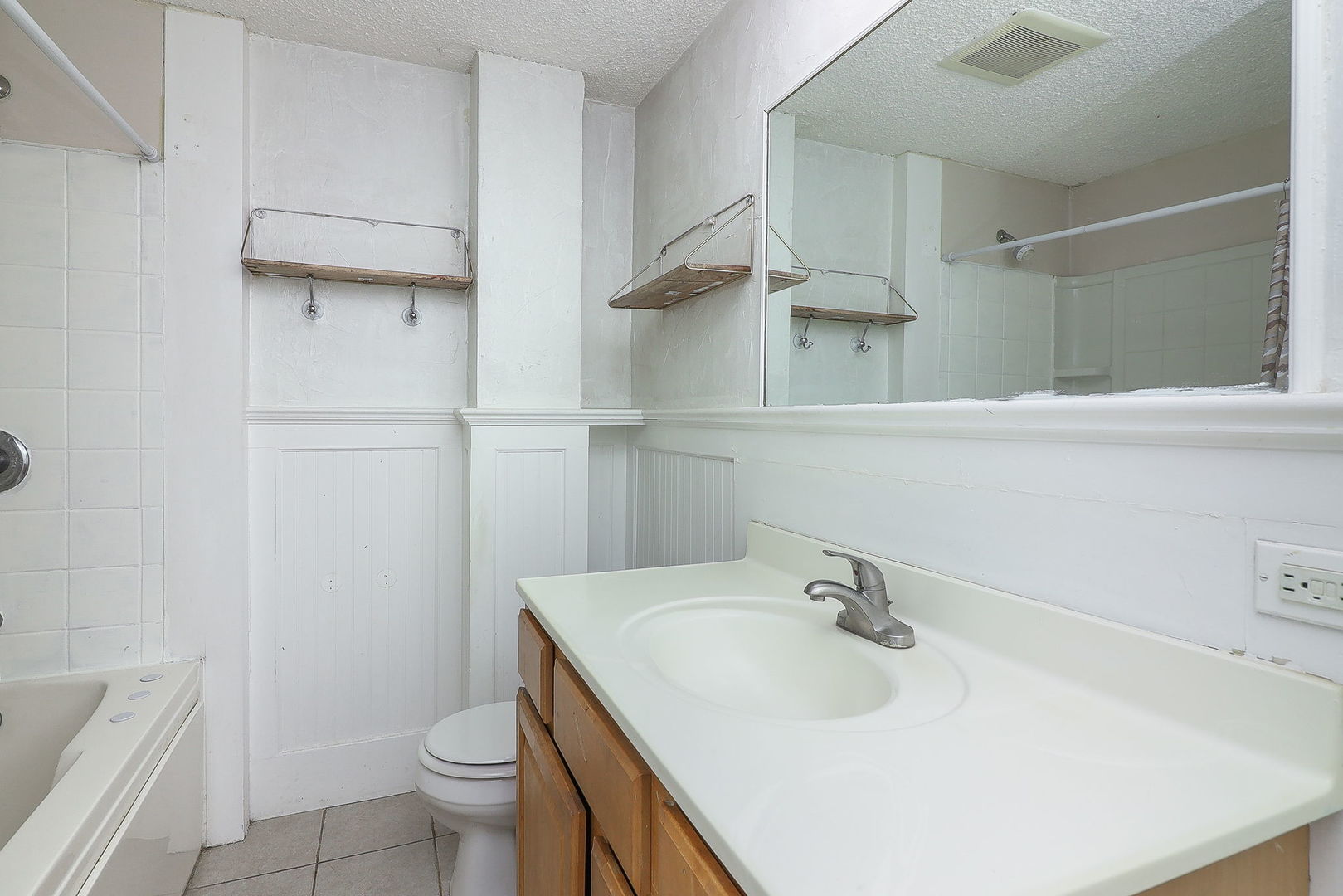 528 5th Street, Aurora, IL 60505