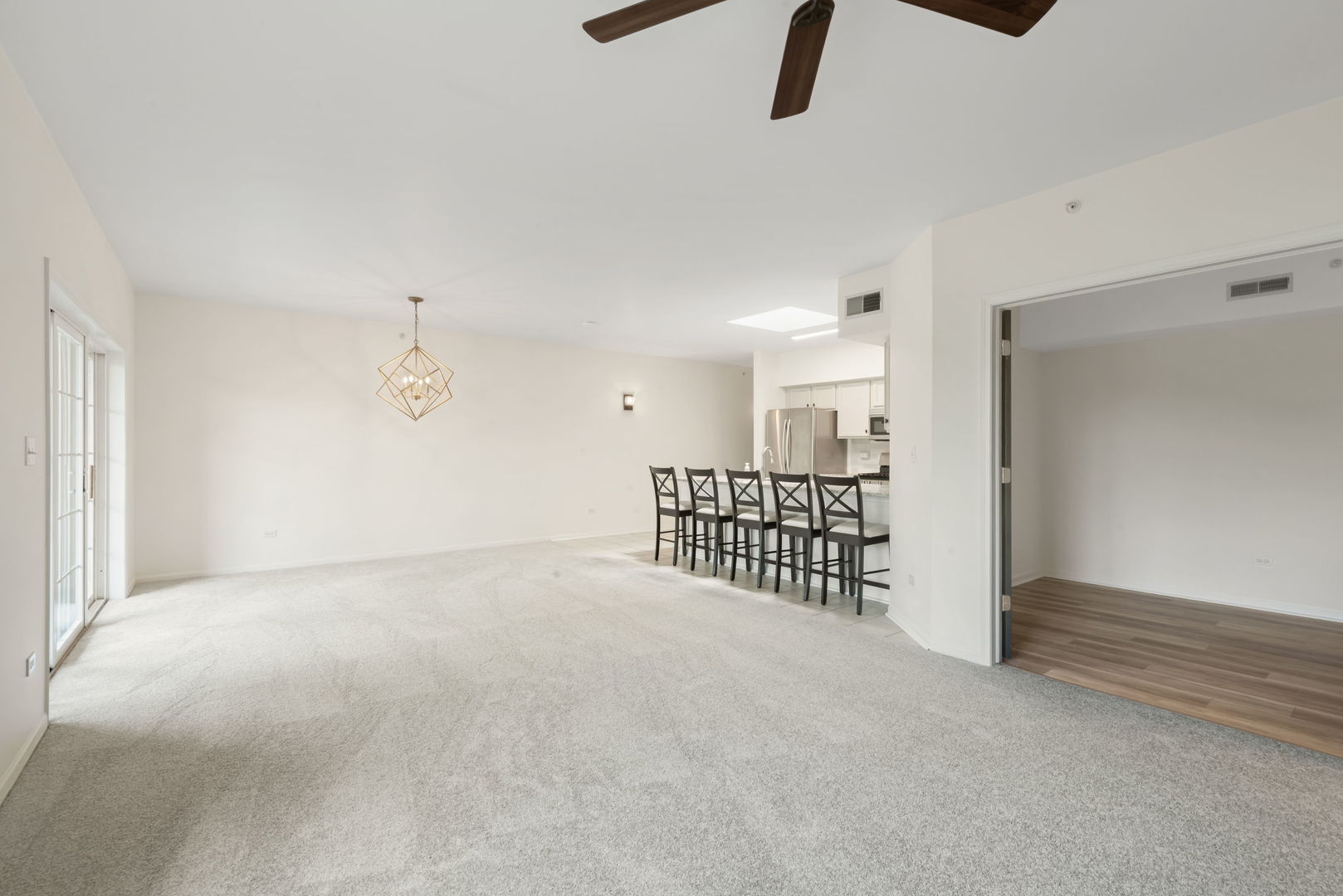 55 S Hale Street #403, Palatine, IL 60067