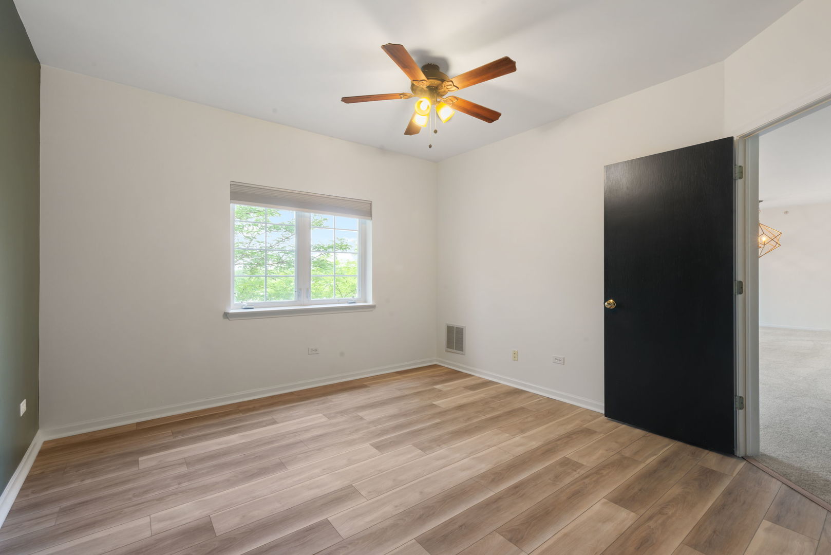 55 S Hale Street #403, Palatine, IL 60067
