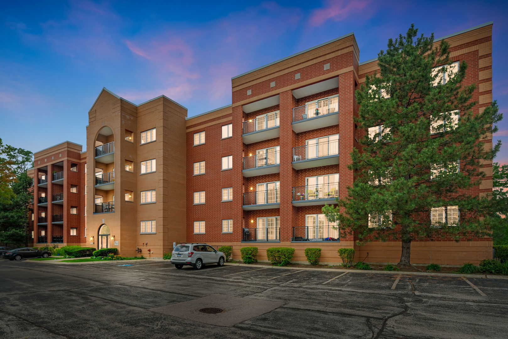 55 S Hale Street #403, Palatine, IL 60067