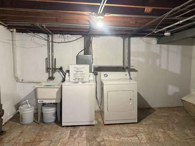 622 N Pine Street, Waukegan, IL 60085