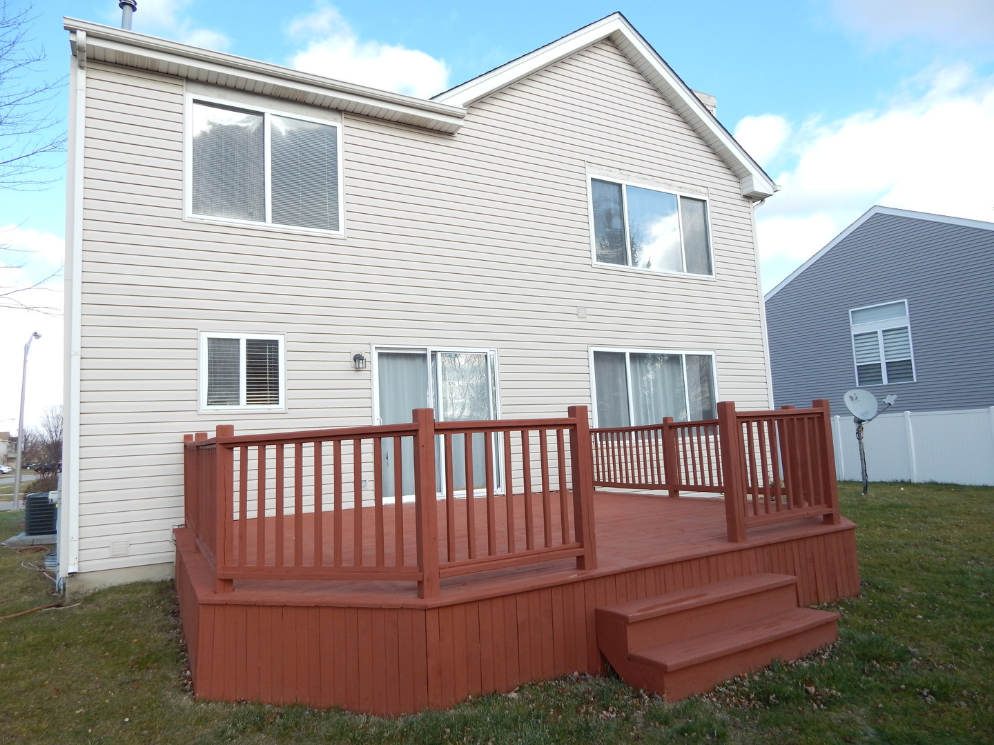 2800 E BRIDLEWAY Court, Carpentersville, IL 60110