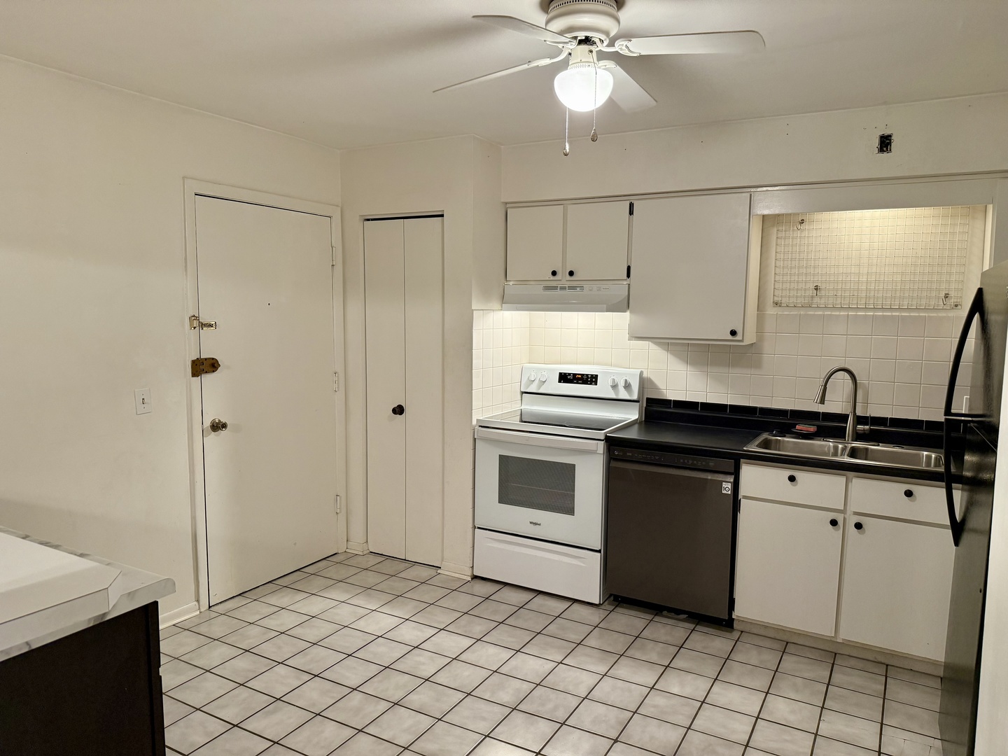 2331 Ogden Avenue #7, Downers Grove, IL 60515