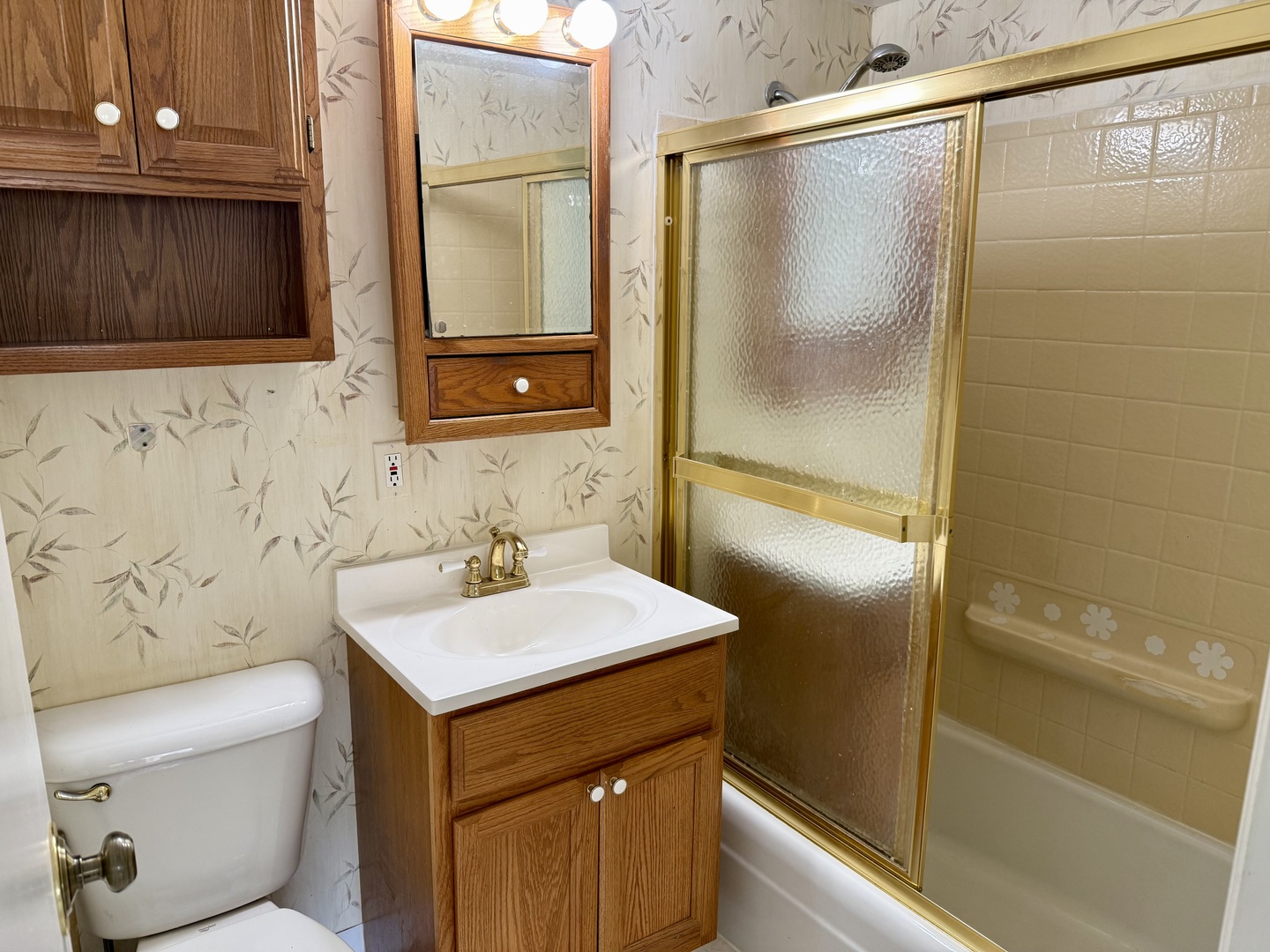 2331 Ogden Avenue #7, Downers Grove, IL 60515