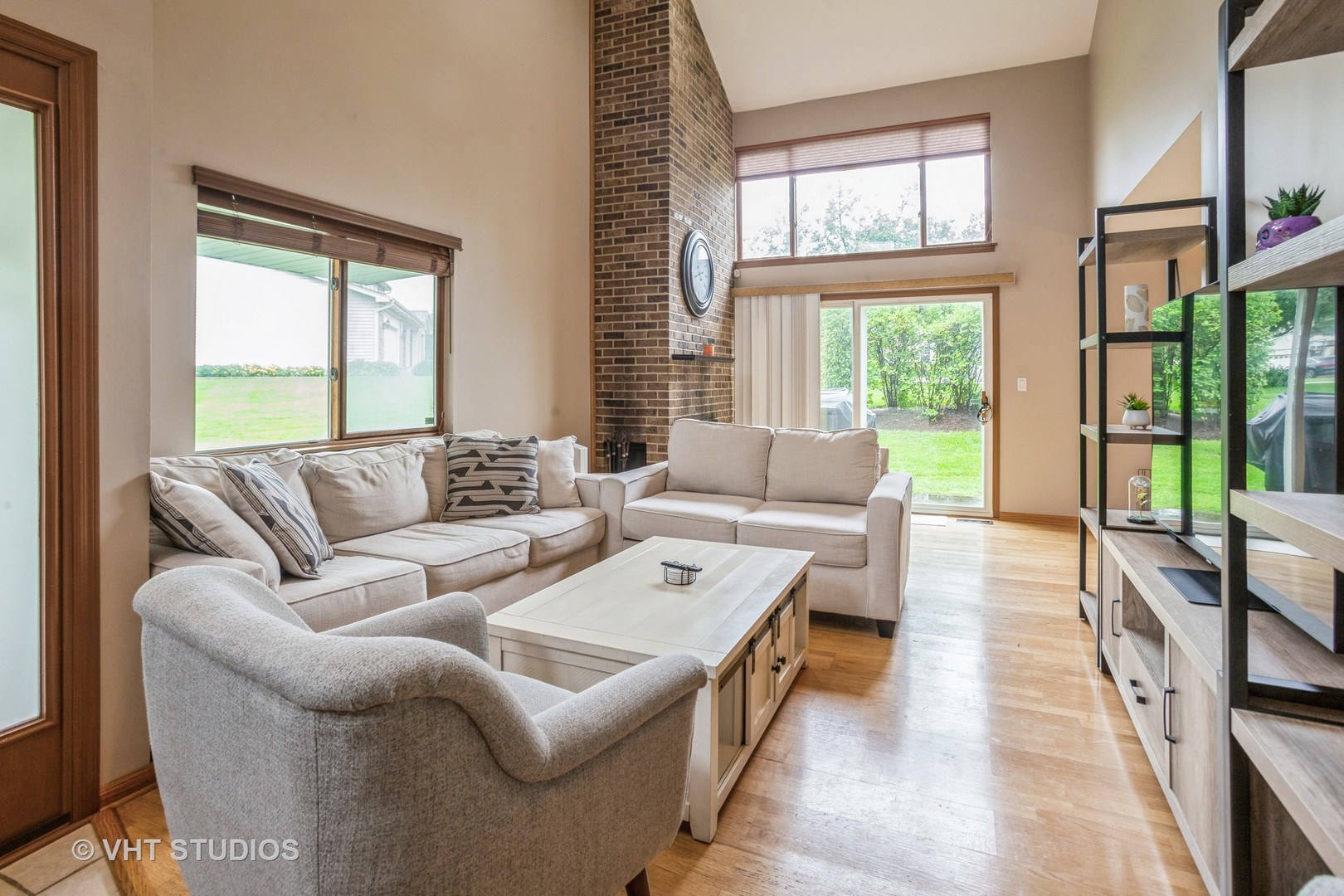 498 Stone Gate Circle, Schaumburg, IL 60193