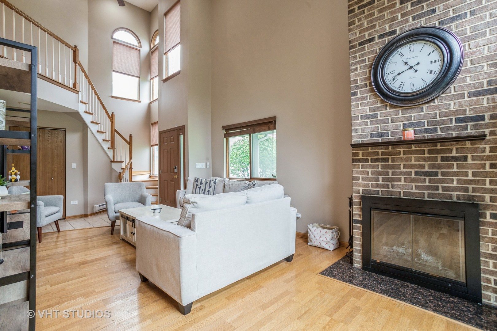 498 Stone Gate Circle, Schaumburg, IL 60193