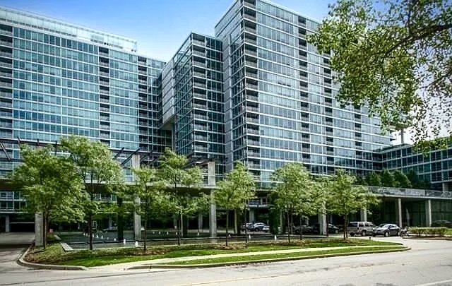 9725 WOODS Drive #512, Skokie, IL 60077