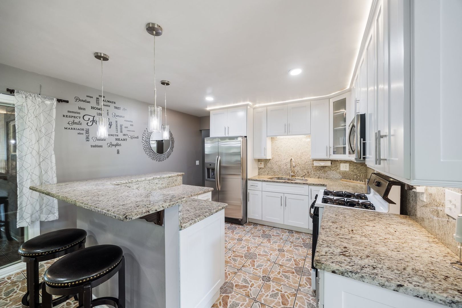 2390 Buttercup Court, Aurora, IL 60506