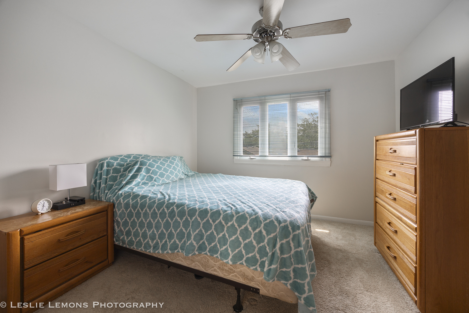 2121 W Weathersfield Way, Schaumburg, IL 60193