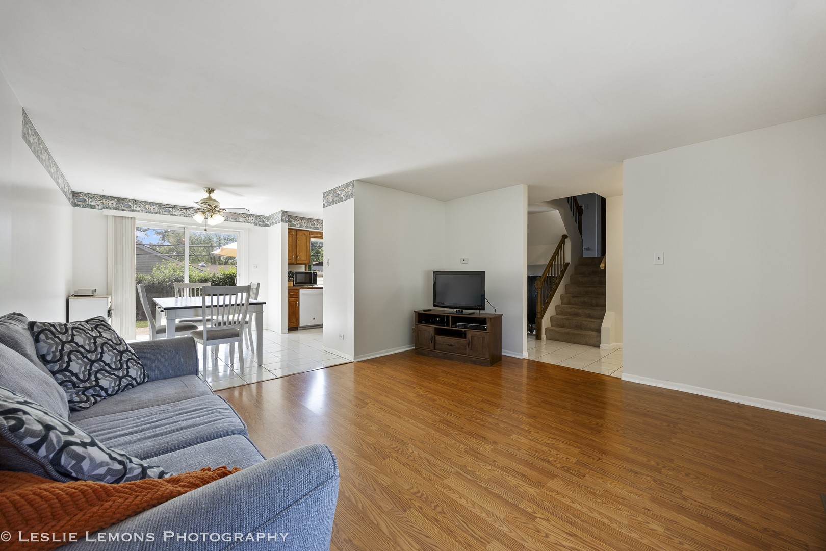 2121 W Weathersfield Way, Schaumburg, IL 60193