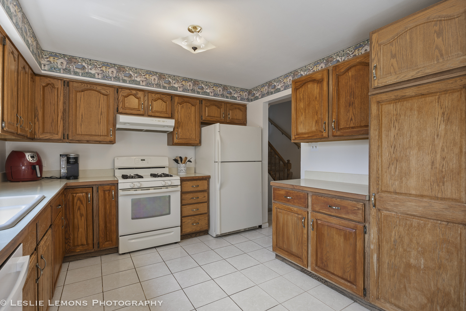 2121 W Weathersfield Way, Schaumburg, IL 60193