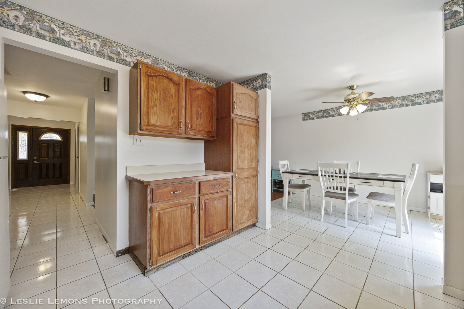 2121 W Weathersfield Way, Schaumburg, IL 60193