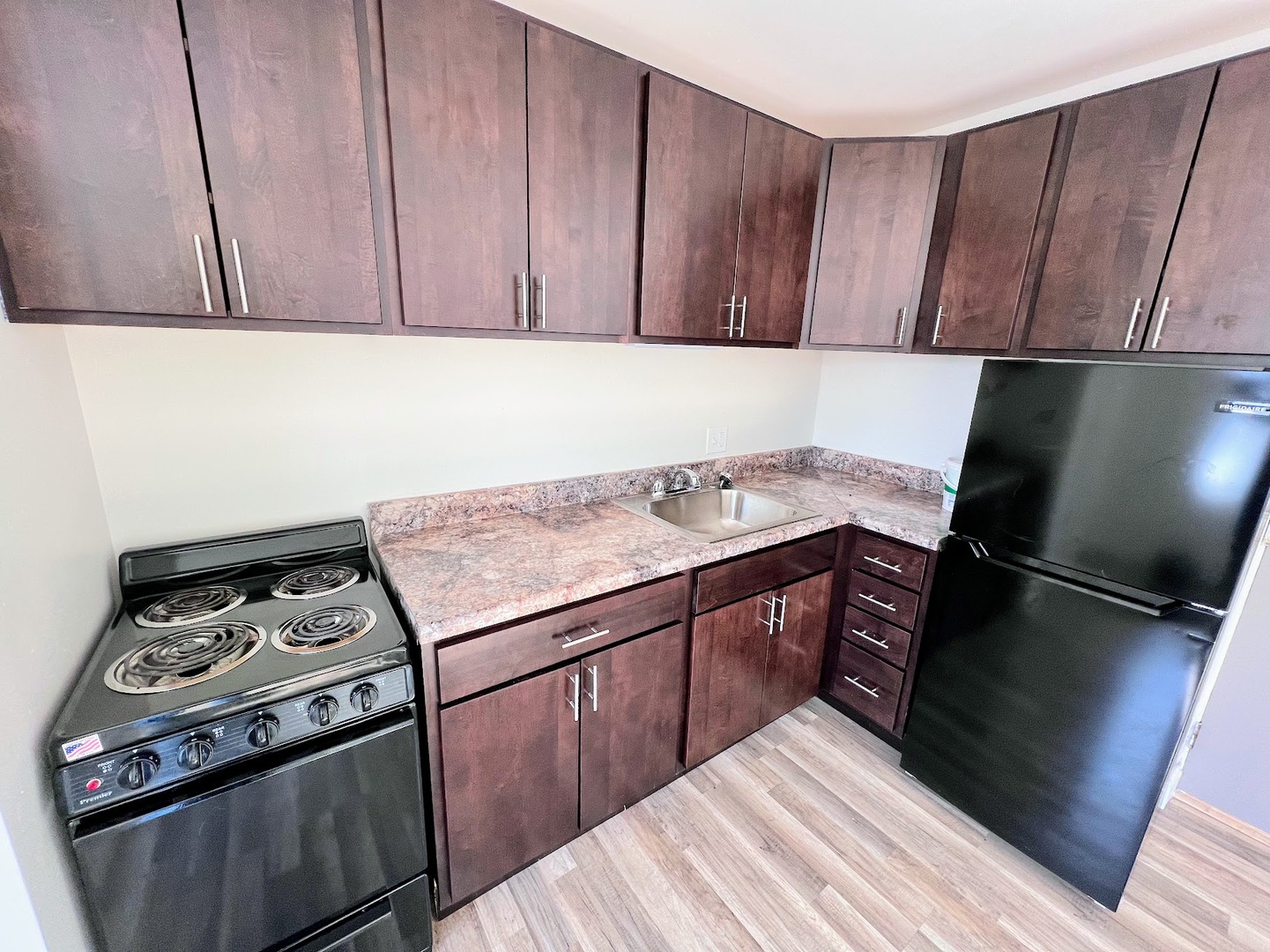 3933 N Clarendon Avenue #104, Chicago, IL 60613
