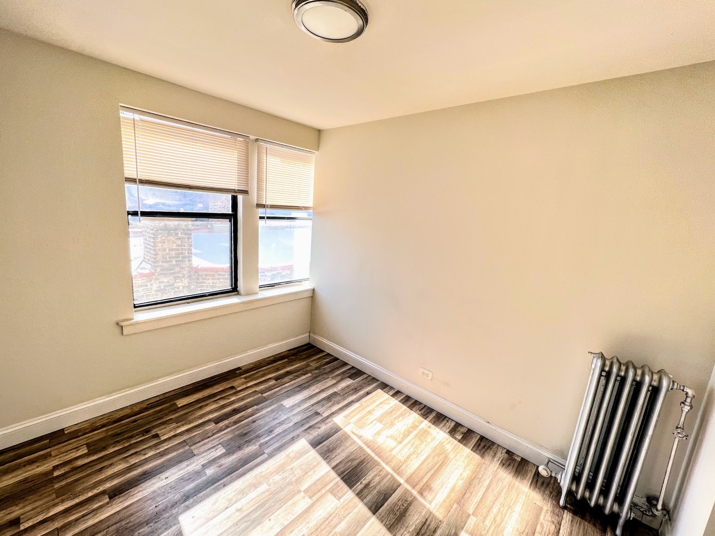 3933 N Clarendon Avenue #104, Chicago, IL 60613